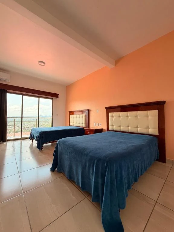 A glimpse inside - Hotel Mirador Santiago 3