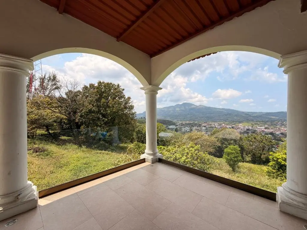 Hotel terrace overlooking Santiago Tuxtla and the surrounding mountains